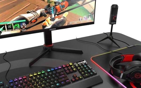 Microfono Gaming Ozone REC X50 en el estudiuo