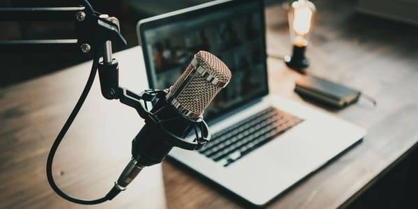 equipos de podcast
