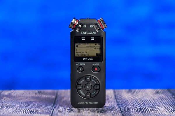 tascam-dr-05x-handheld-recorder